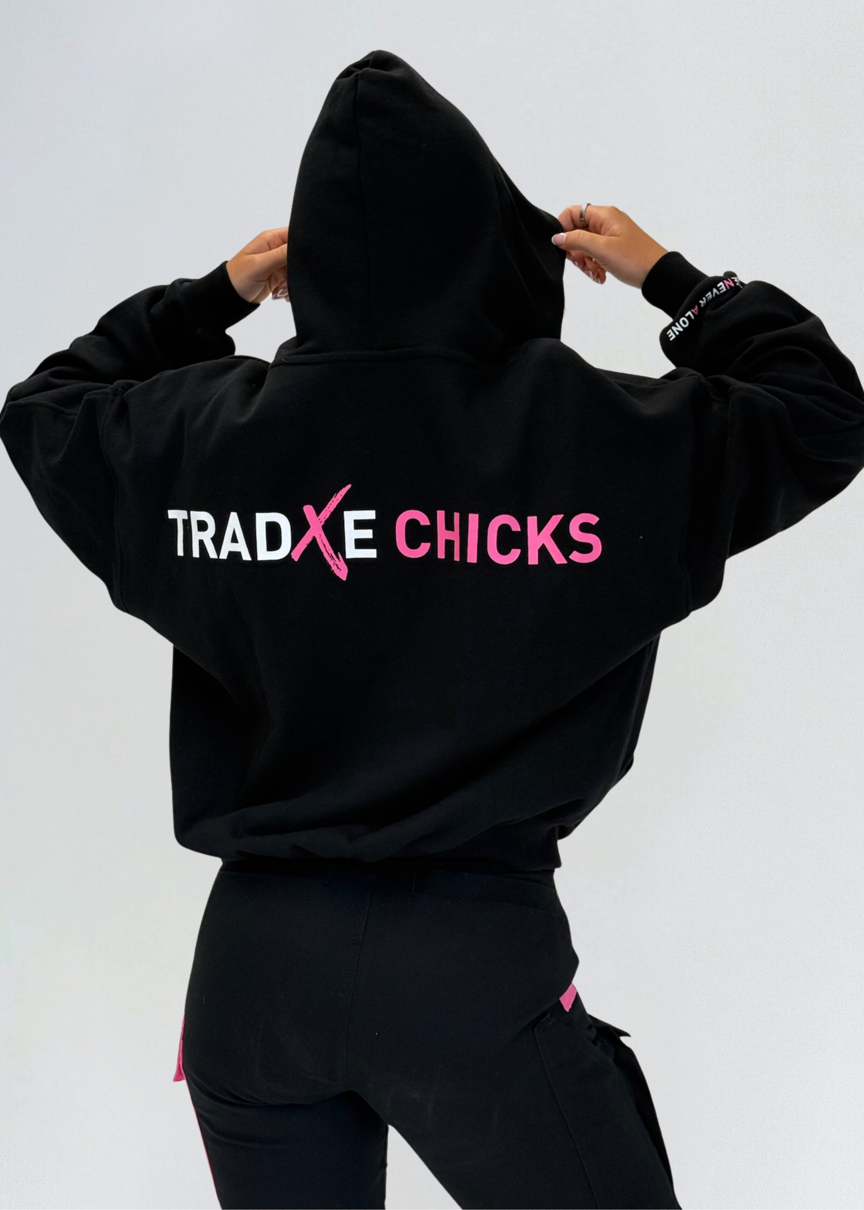 TRADXE CHICKS Hoodie Black – Tradxe Chicks