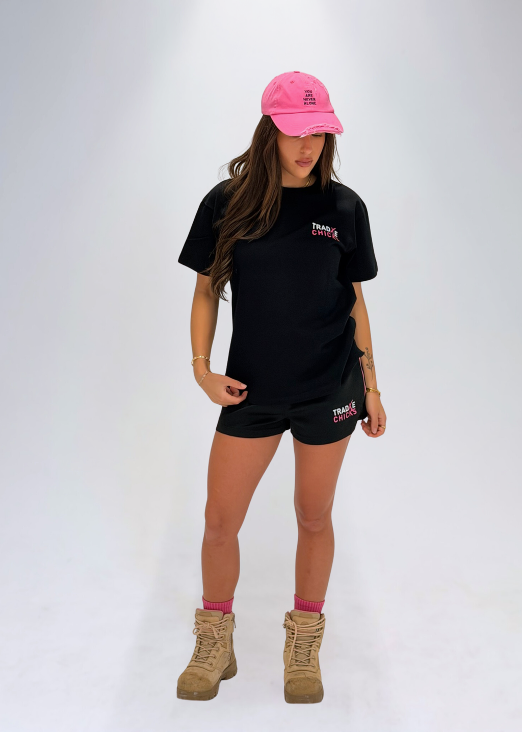 TRADXE CHICKS Classic Tee – Black
